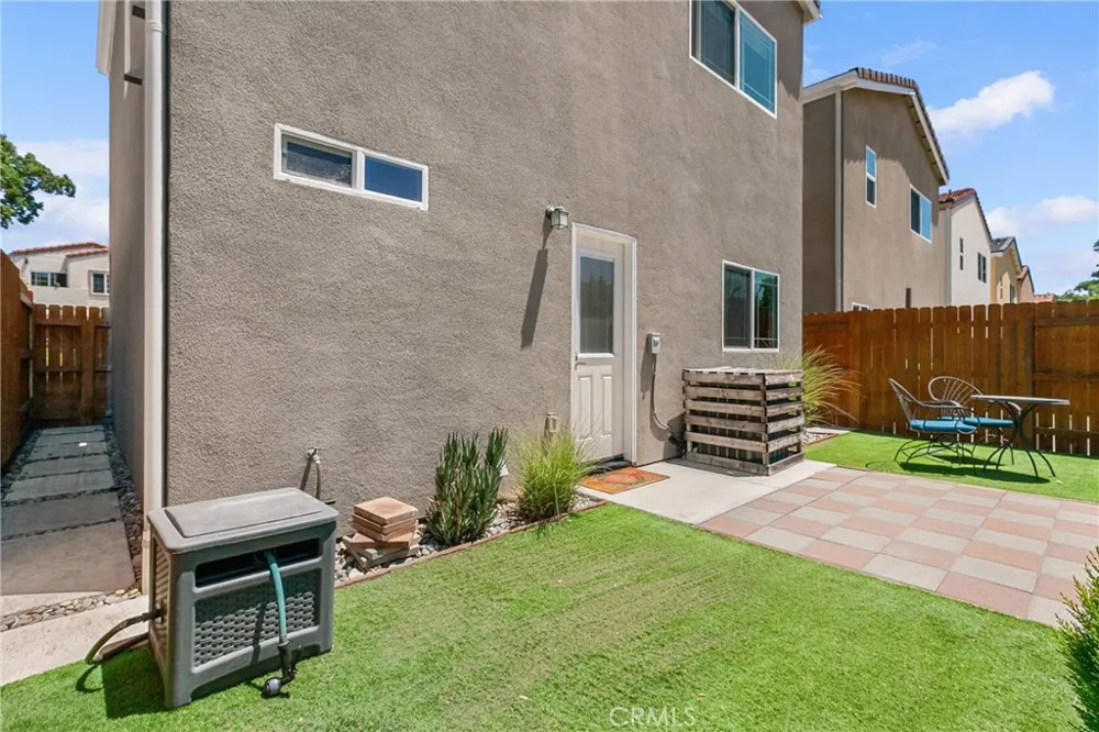 363 Calle De Pueblo Templeton, CA 93465