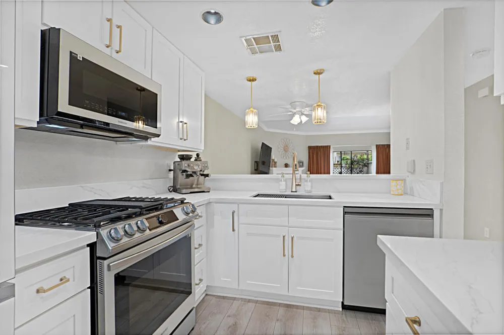 682 Sycamore Avenue Claremont, CA 91711