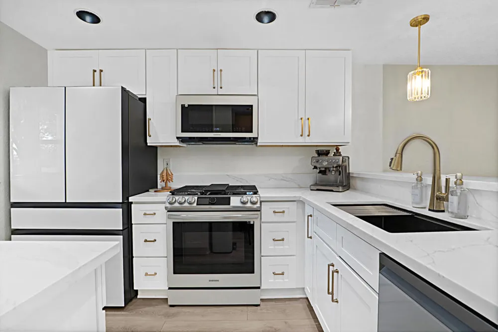 682 Sycamore Avenue Claremont, CA 91711
