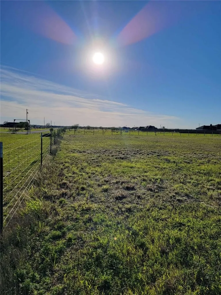 5578 County Road 101 Sandia, TX 78380