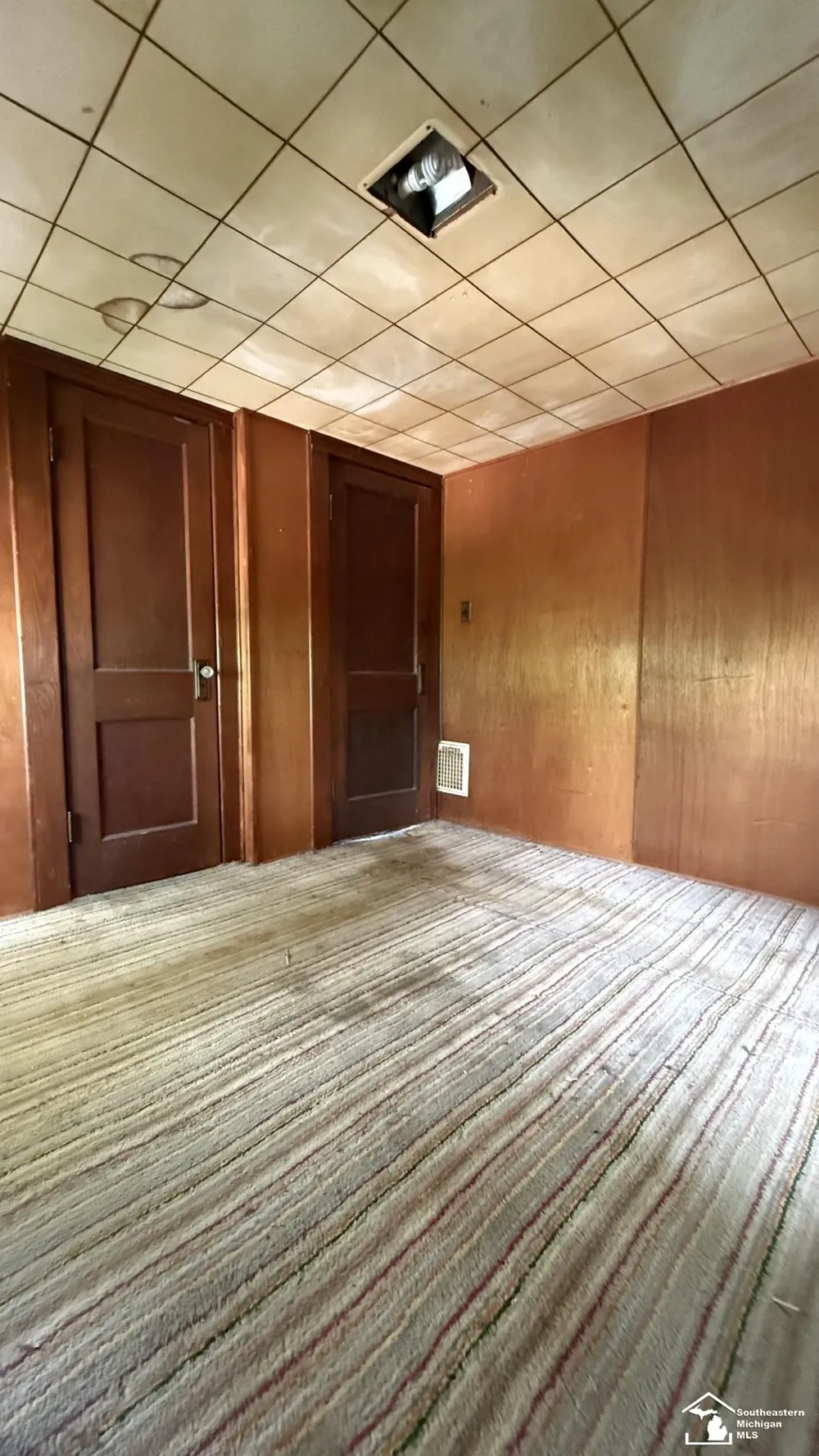 474 Riverview Avenue Monroe City, MI 48162