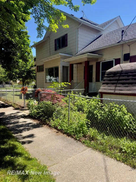 200 Raymond Street