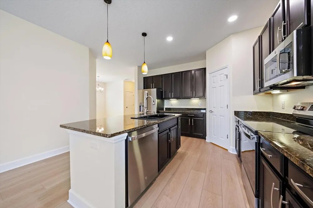 8418 NANDINA DRIVE Sarasota, FL 34240