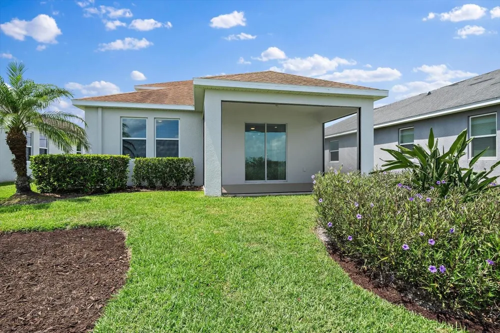 8418 NANDINA DRIVE Sarasota, FL 34240