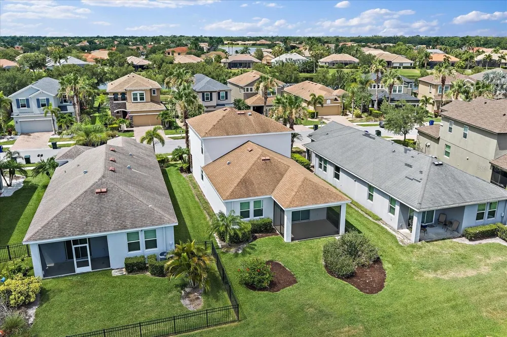 8418 NANDINA DRIVE Sarasota, FL 34240