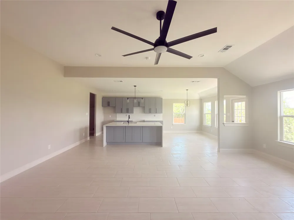 402 Bellaire Circle Mineral Wells, TX 76067