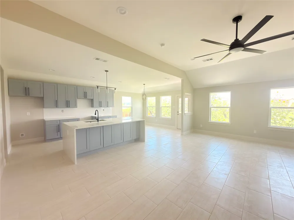 402 Bellaire Circle Mineral Wells, TX 76067