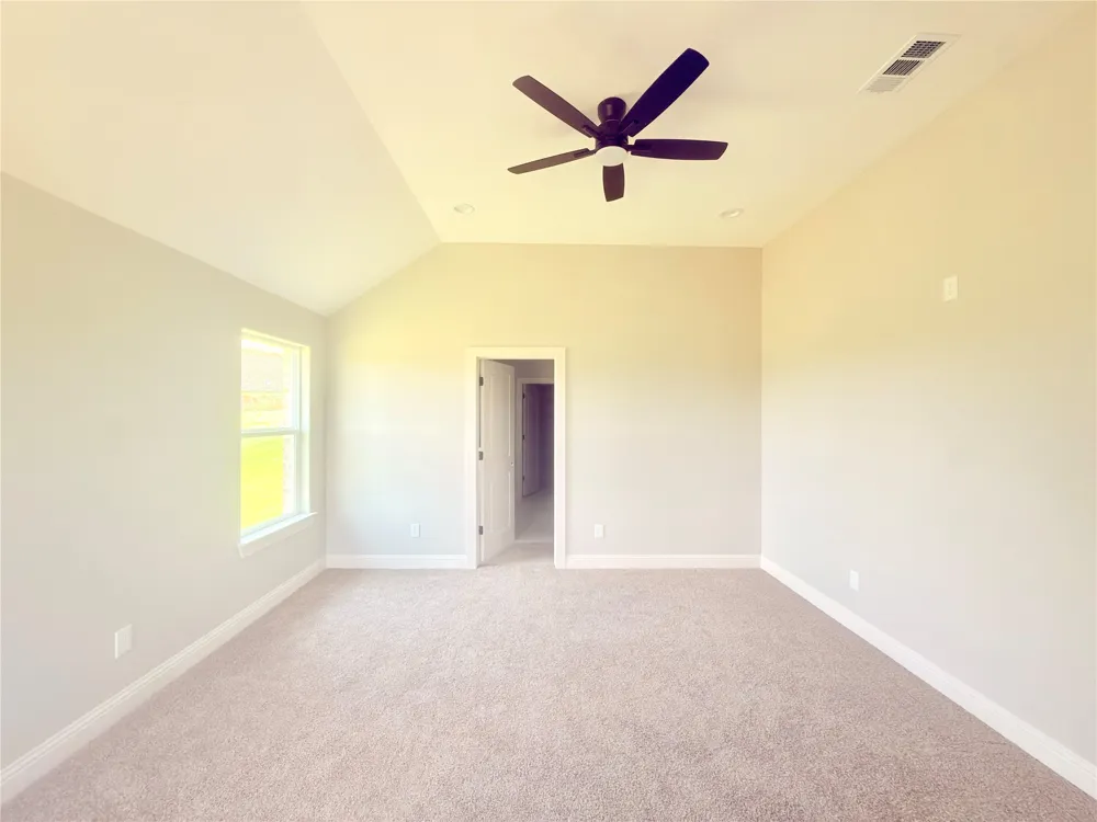 402 Bellaire Circle Mineral Wells, TX 76067