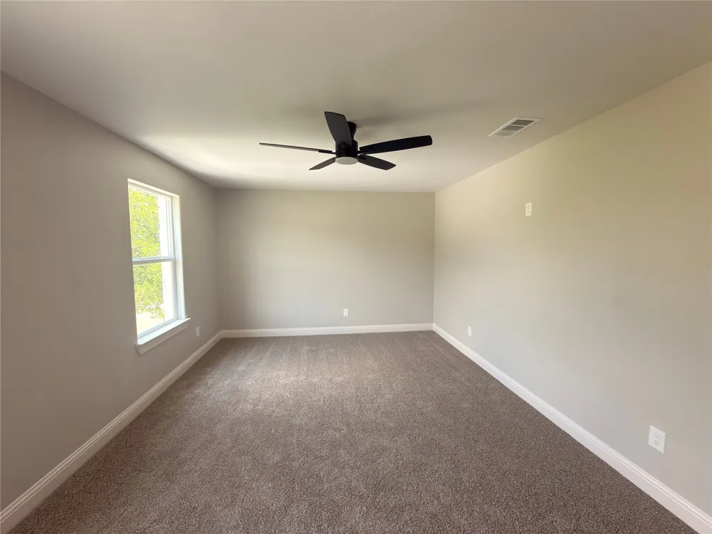 402 Bellaire Circle Mineral Wells, TX 76067