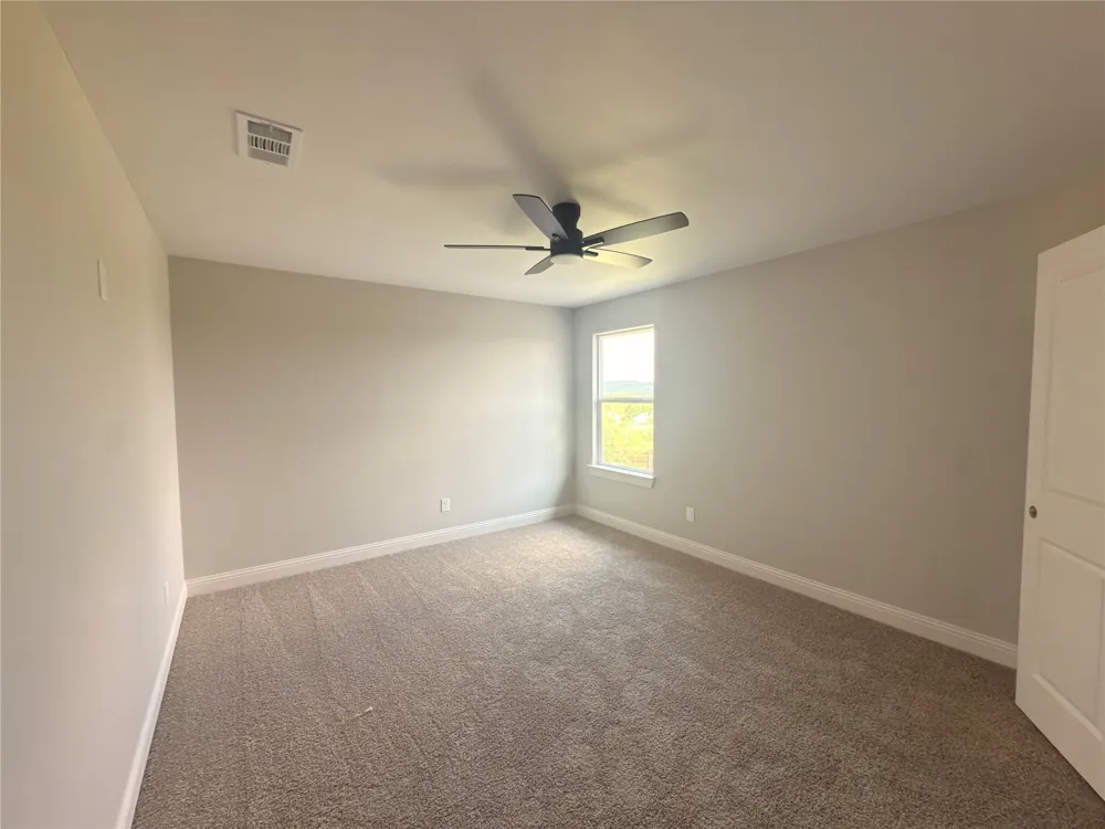 402 Bellaire Circle Mineral Wells, TX 76067