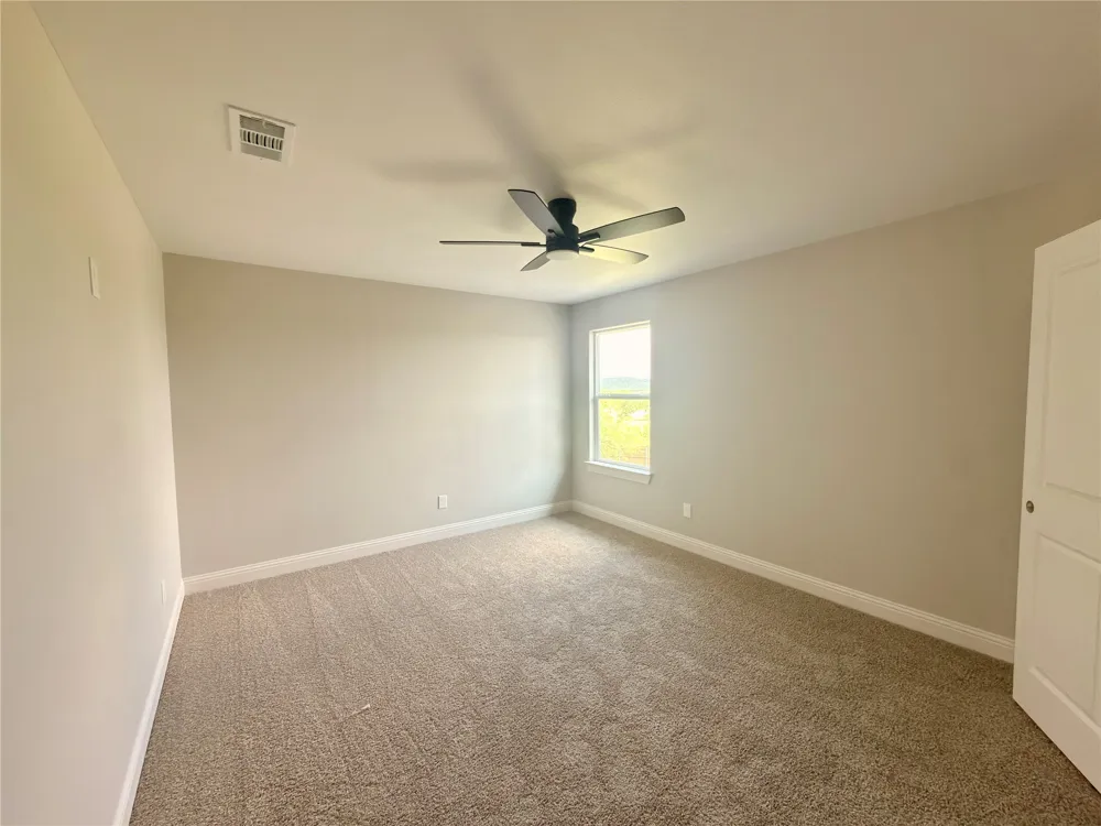 402 Bellaire Circle Mineral Wells, TX 76067