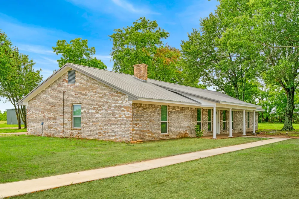 1285 FARM ROAD 196 Pattonville, TX 75468