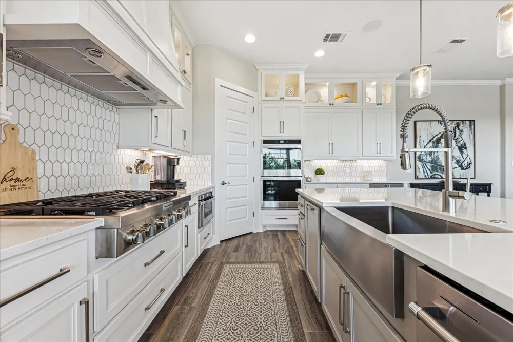 6821 Little Serenity Cove Jonestown, TX 78645
