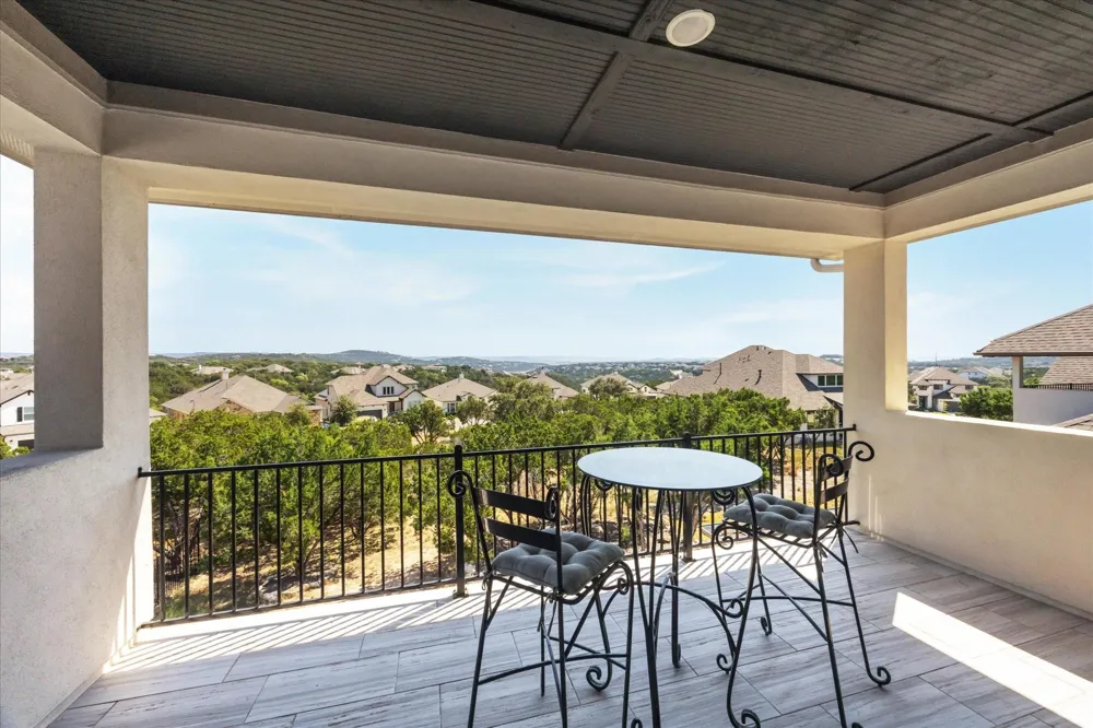6821 Little Serenity Cove Jonestown, TX 78645