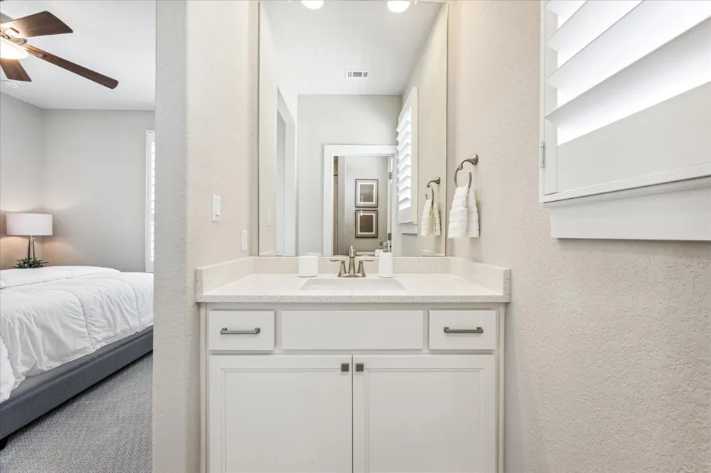6821 Little Serenity Cove Jonestown, TX 78645
