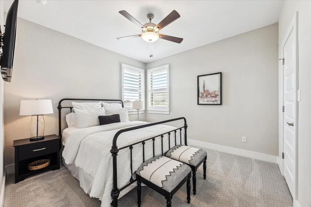 6821 Little Serenity Cove Jonestown, TX 78645