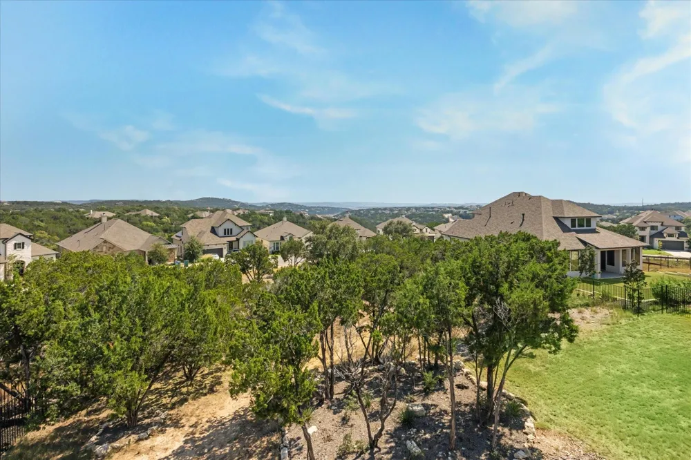 6821 Little Serenity Cove Jonestown, TX 78645