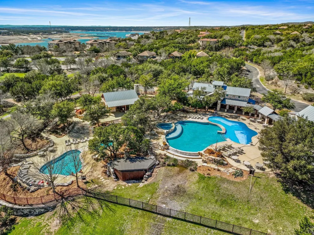 6821 Little Serenity Cove Jonestown, TX 78645