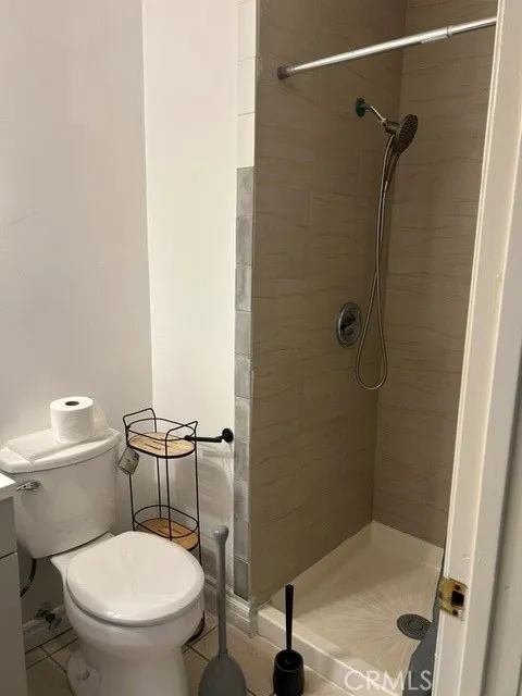 10834 Encino Granada Hills, CA 91344