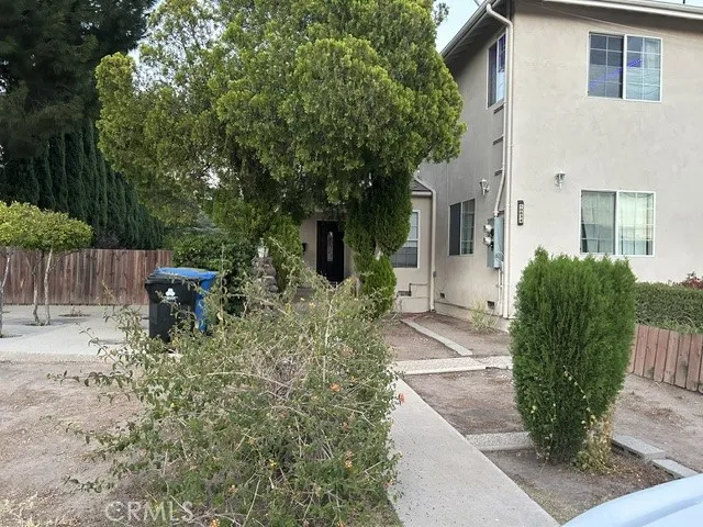 10834 Encino Granada Hills, CA 91344