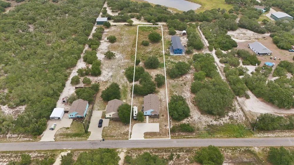 2111 Lone Star Rockport, TX 78382