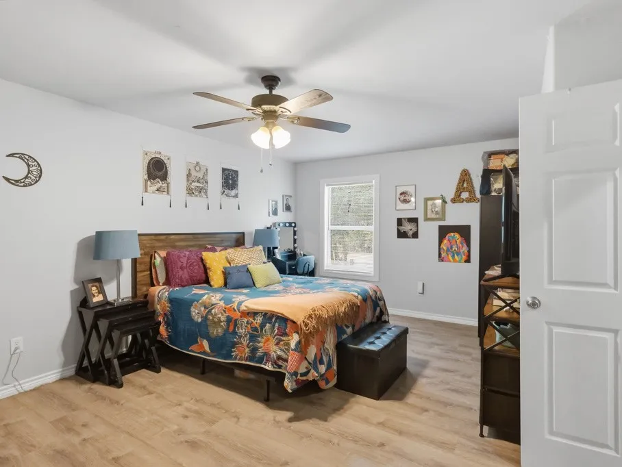 2111 Lone Star Rockport, TX 78382