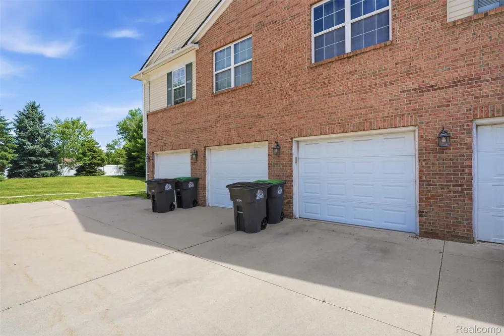 23978 Northstone Village Drive Taylor City, MI 48180