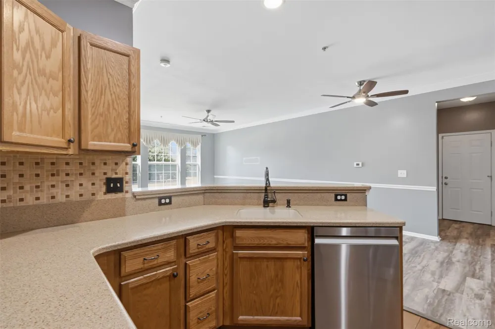 23978 Northstone Village Drive Taylor City, MI 48180