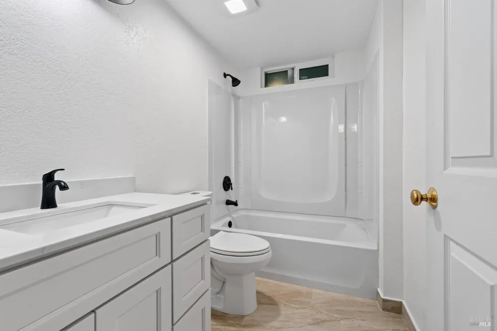260 Los Alamos Road Santa Rosa, CA 95409