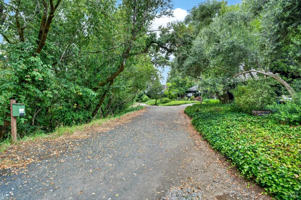 260 Los Alamos Road Santa Rosa, CA 95409