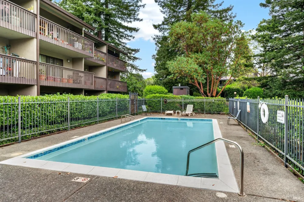 260 Los Alamos Road Santa Rosa, CA 95409