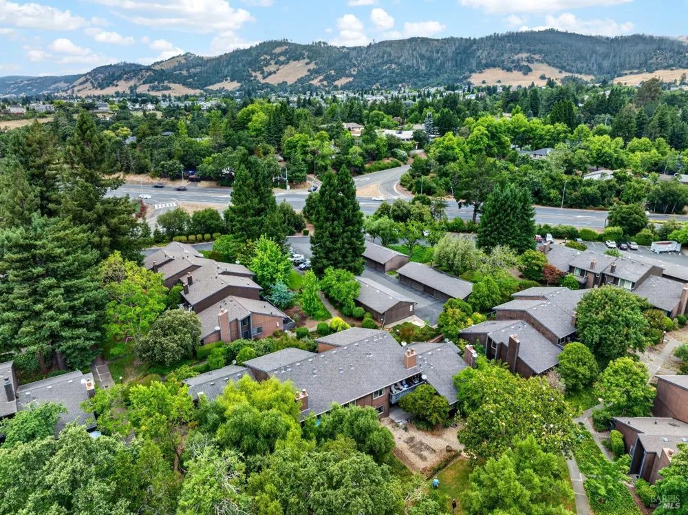 260 Los Alamos Road Santa Rosa, CA 95409
