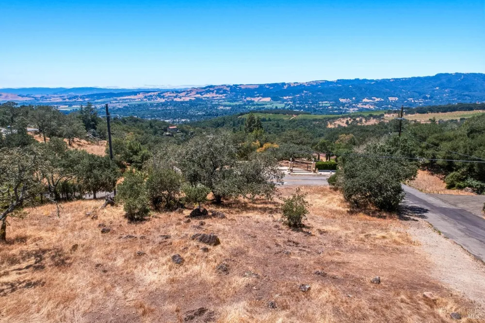 1605 Point Drive Sonoma, CA 95476