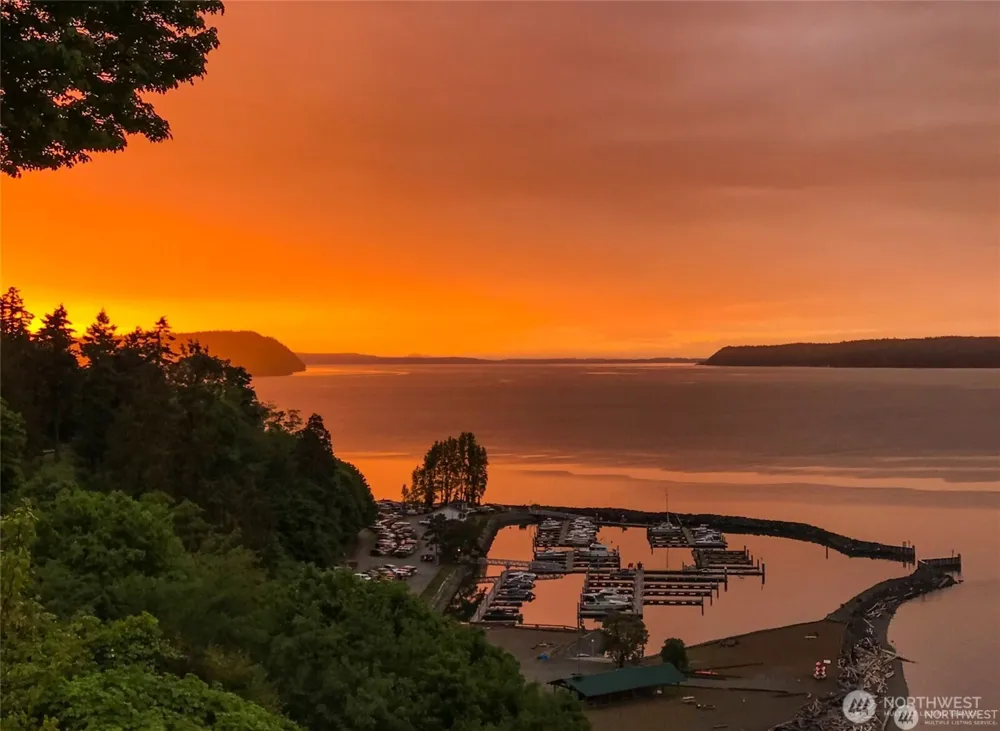 94 -F Tulalip Way Hat Island, WA 98260