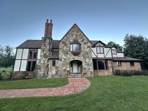 202 Oak Hill Dr