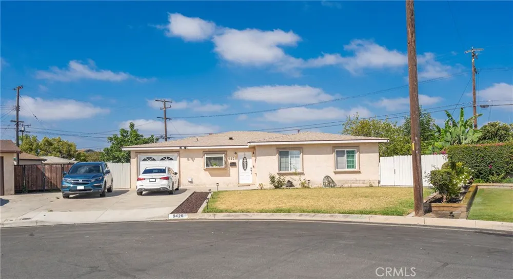 9426 MIRAGE AVE Westminster, CA 92683