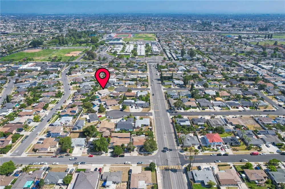 9426 MIRAGE AVE Westminster, CA 92683