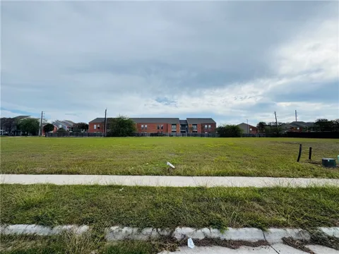 2414 Manuel Lane