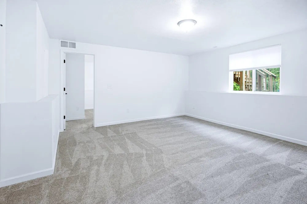 557 Swan River Drive Benton Harbor, MI 49022
