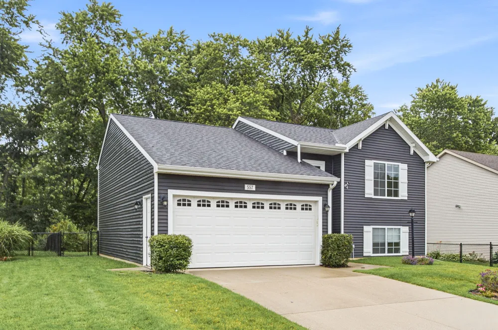 557 Swan River Drive Benton Harbor, MI 49022