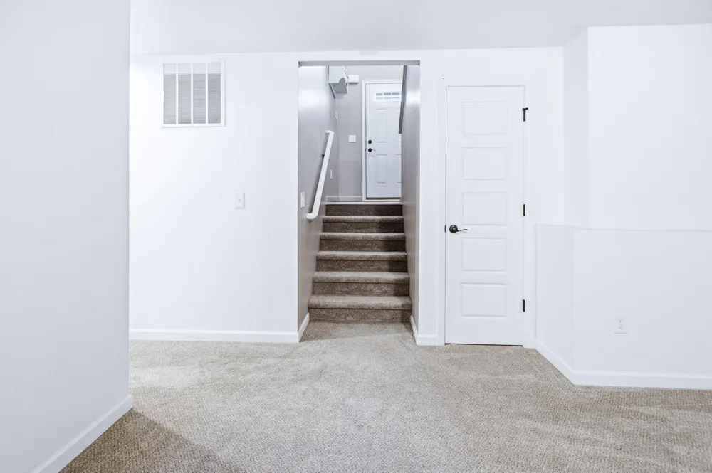 557 Swan River Drive Benton Harbor, MI 49022