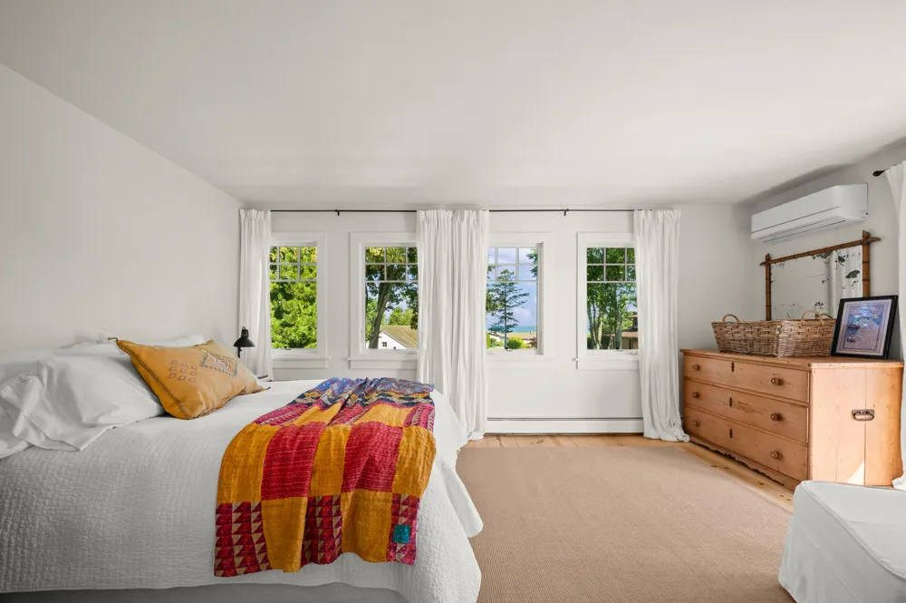 347 Ridgeway Street St. Joseph, MI 49085