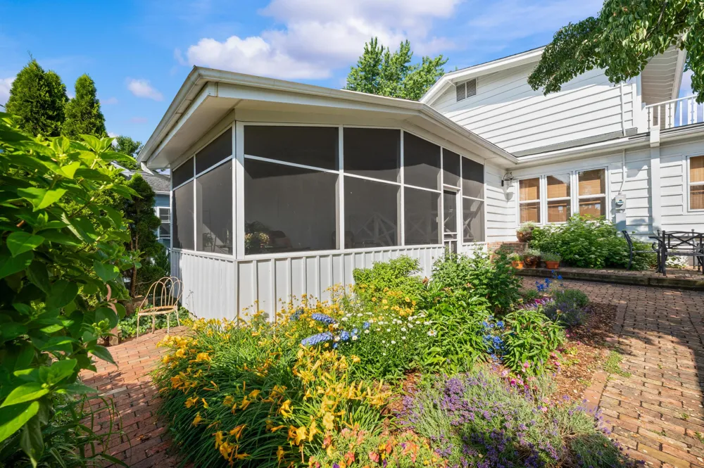 347 Ridgeway Street St. Joseph, MI 49085