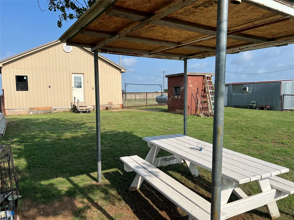 12165 Fm 103 Nocona, TX 76255