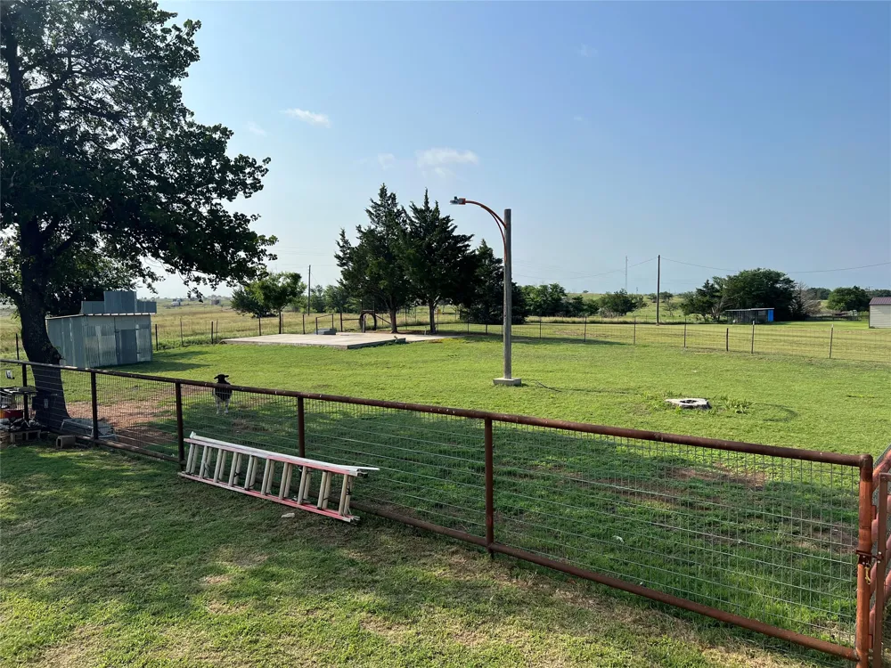 12165 Fm 103 Nocona, TX 76255