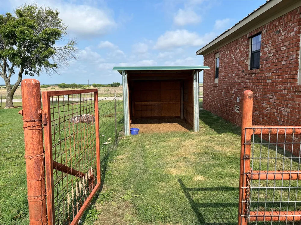 12165 Fm 103 Nocona, TX 76255