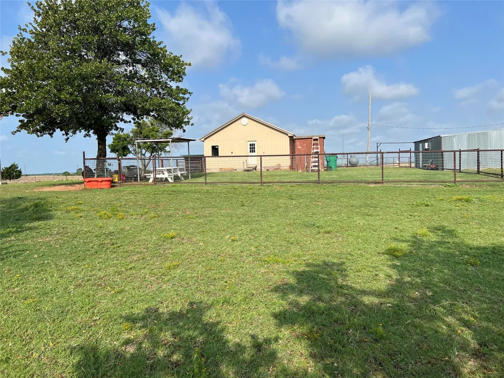 12165 Fm 103 Nocona, TX 76255