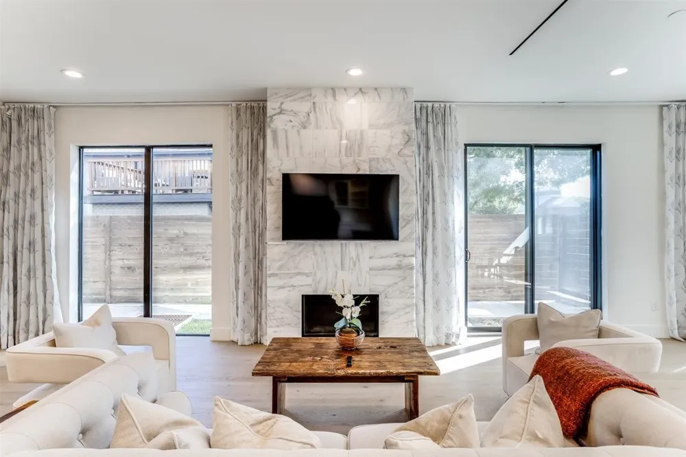 3923 Cole Avenue #101 Dallas, TX 75204