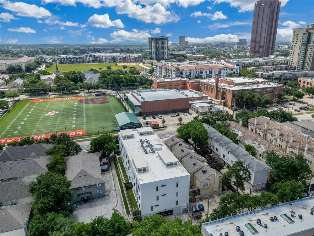 3923 Cole Avenue #101 Dallas, TX 75204