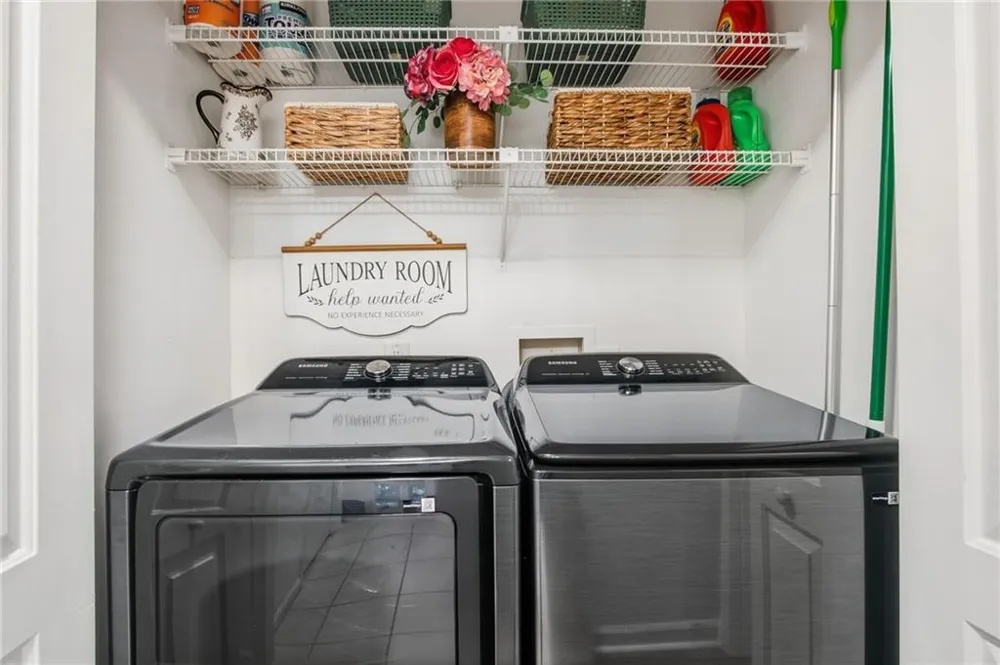 4013 Lake Pointe Circle Roswell, GA 30075